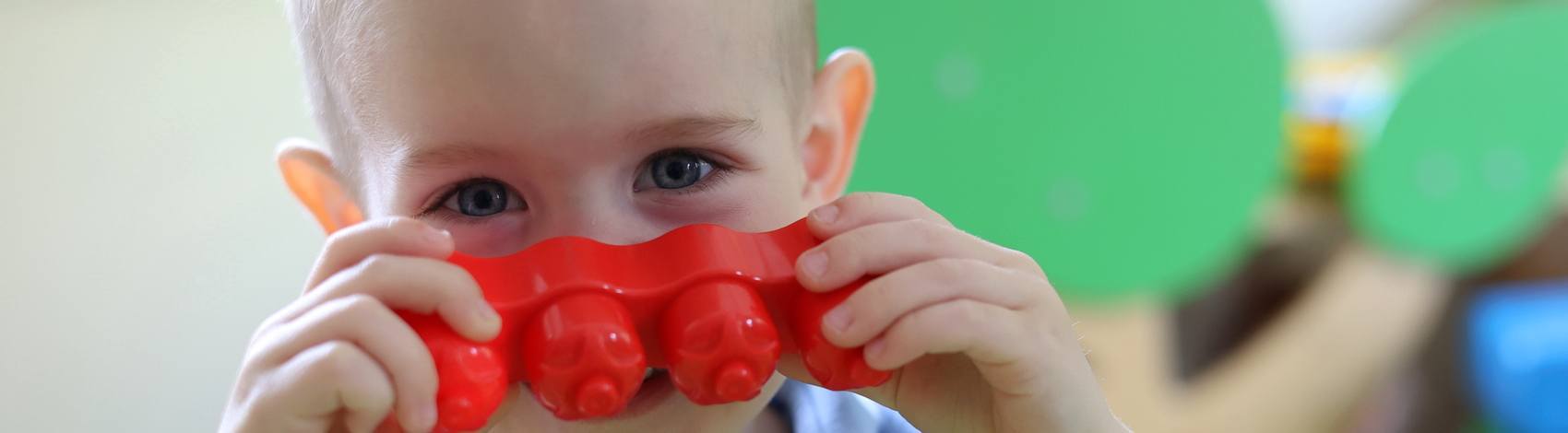 Realizowanie wielu projektów stymulujących rozwój dzieci